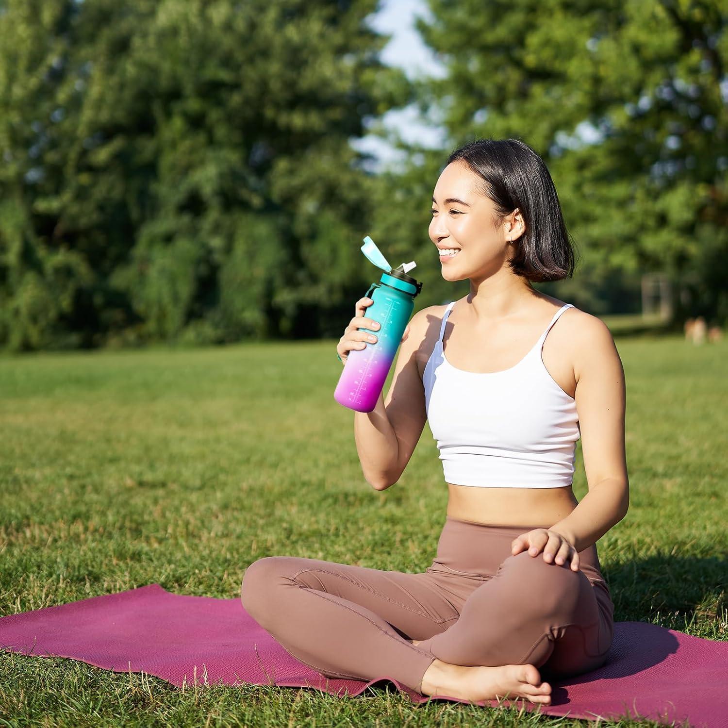 imageGourde 1L Gourde Sport Gourde avec Paille Rutilisable Rutilisable Bouteille deau avec Marqueur de Temps Water Bottle pour Adulte lcole Cyclisme Voyage Camping Fitness Yoga Bureau32oz1000ml Paille Vert Rose Clair