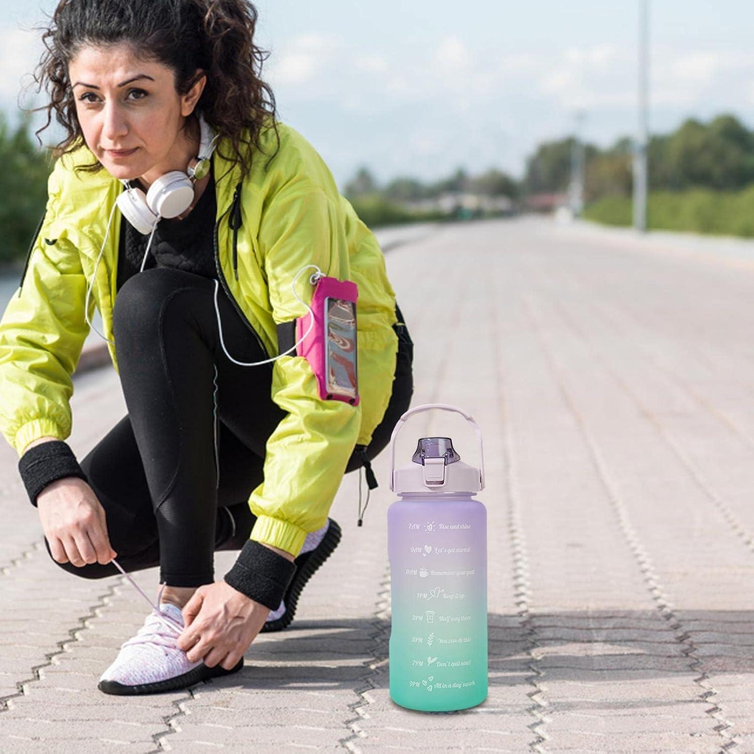 imageSport pour Filles Tasses Eau tanches 2L avec Paille Conteneurs deau Voyage faciles Transporter avec Design Rabattable pour Les familles Les campeurs et Les MeilleursDgrad Violet
