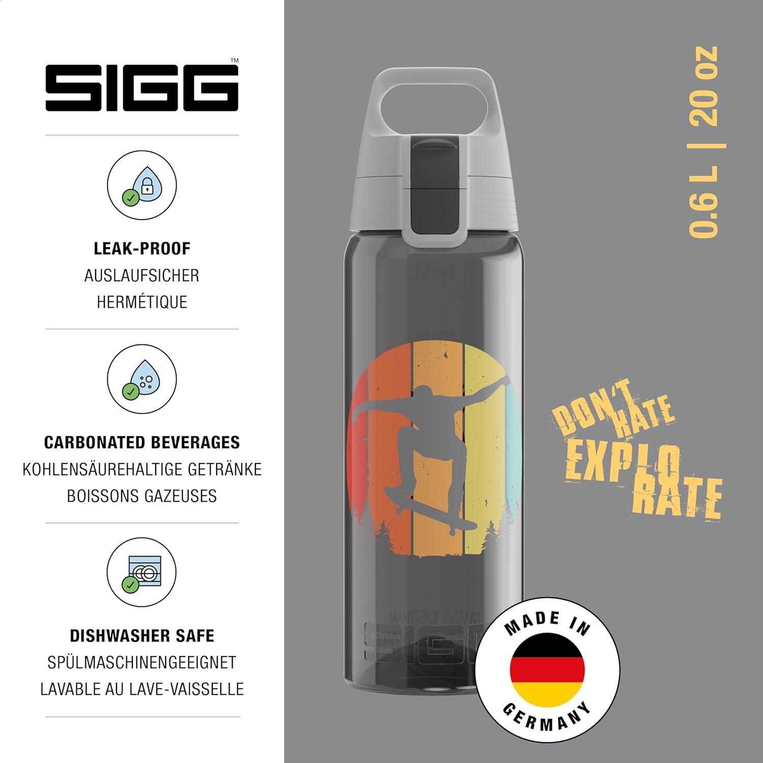 imageSigg Gourde Tritan Total Color ONE Convient Aux Boissons Gazeuses Lavage Au LaveVaisselle tanche ampamp Poids Plume Sans BPA 06L 1LSkate Gris et Couleur
