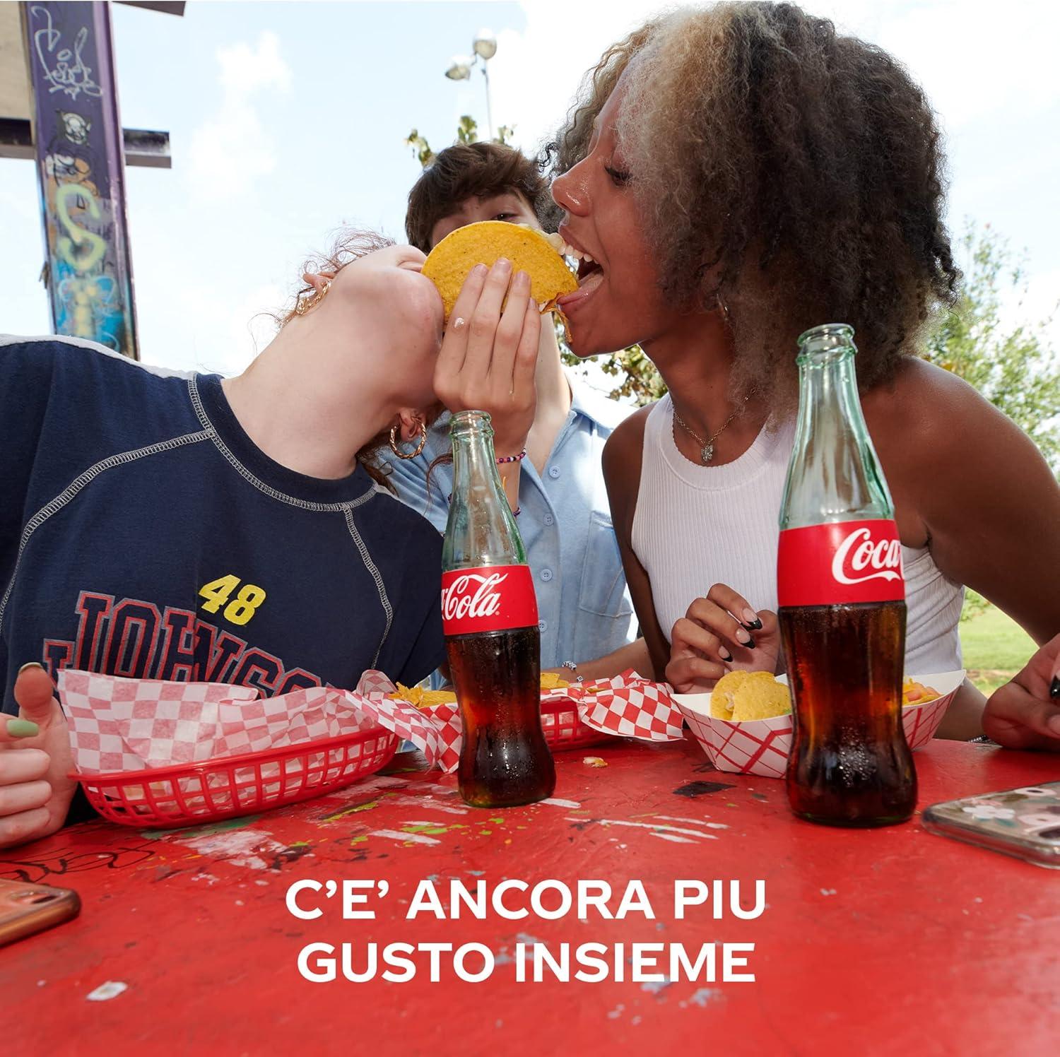 imageCocaCola Zero Sucres Zero Cafine 24 canettes de 330 ml tout le got CocaCola sans calories et sans cafine canette 100 recyclable boisson analcolique avec dulcorantsZro zro