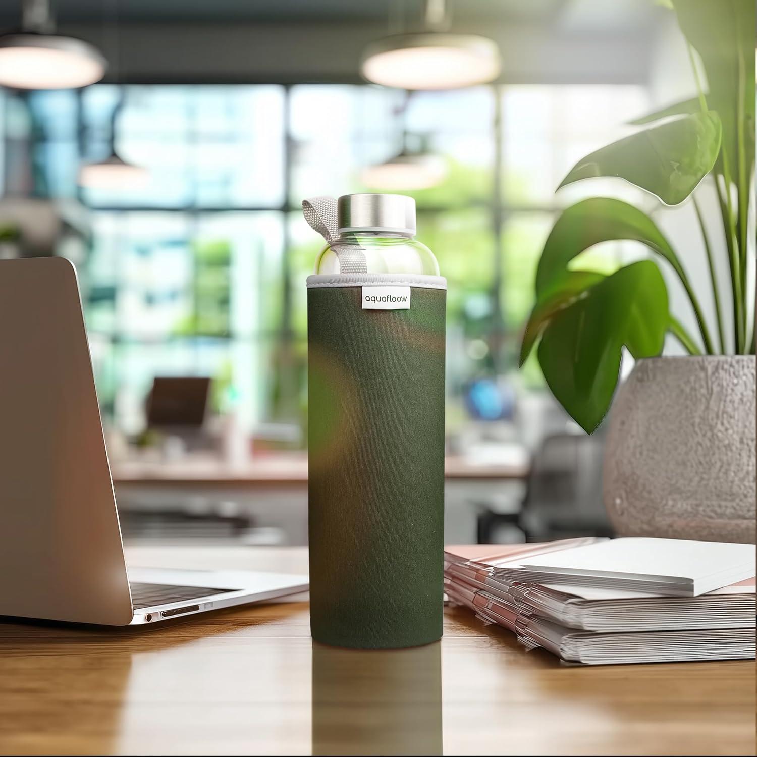 imageAquafloow Bouteille deau Brosilicate tui en Noprne 700 ml Flacons deau en Verre avec Couvercle en Bambou Sans BPA Idale pour Le Bureau Lcole La Maison Bleu foncVert