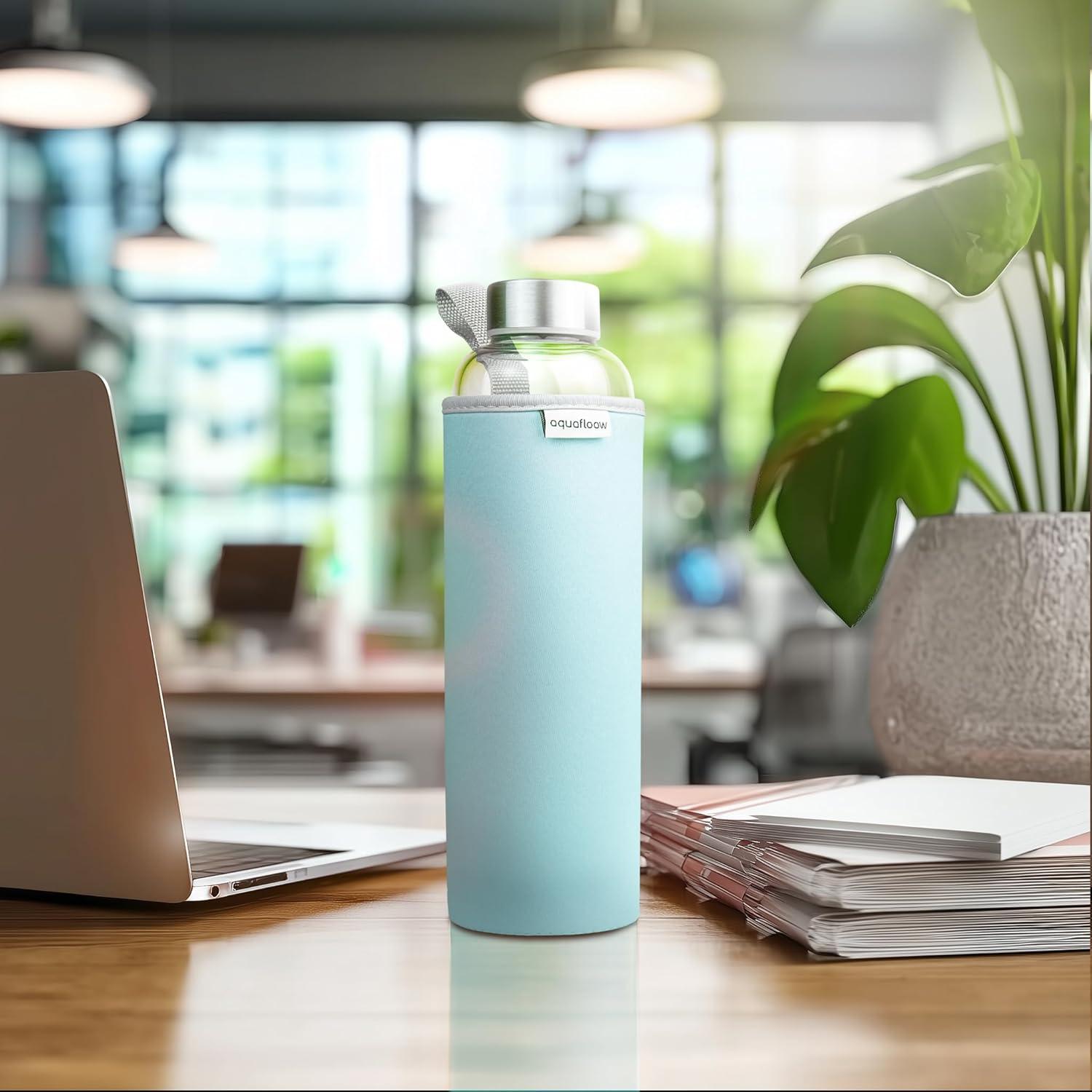 imageAquafloow Bouteille deau Brosilicate tui en Noprne 700 ml Flacons deau en Verre avec Couvercle en Bambou Sans BPA Idale pour Le Bureau Lcole La Maison Bleu foncBleu Clair