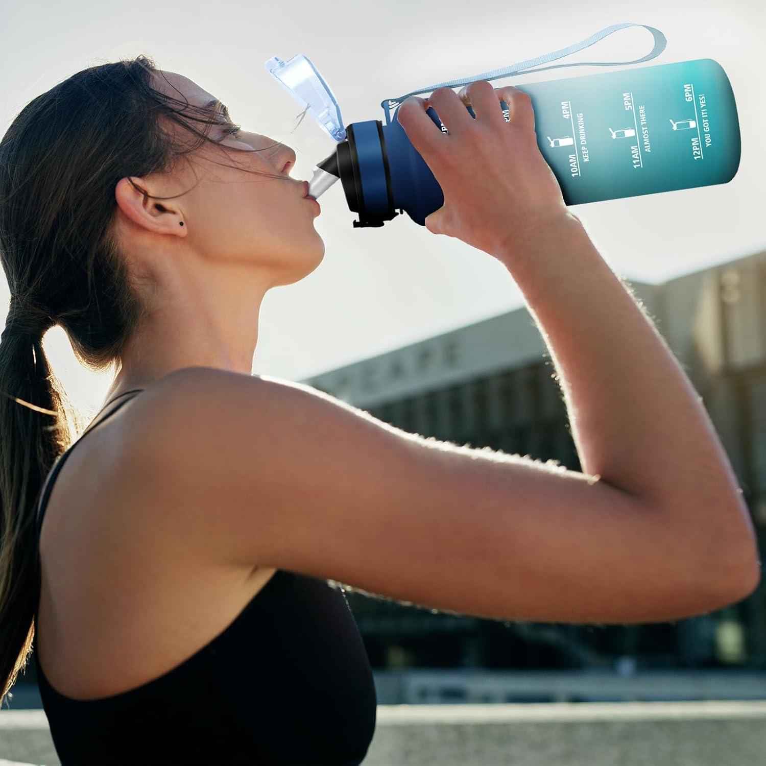 imageGourde Sport 1L Bouteille Rutilisable Gourde avec Paille et Marqueur de Temps Gourde sans BPA Bouteille Sport tanche Bouteille deau pour Sport Bureau Fitness Randonne Yoga Camping50oz1500ml Paille Bleu Vert
