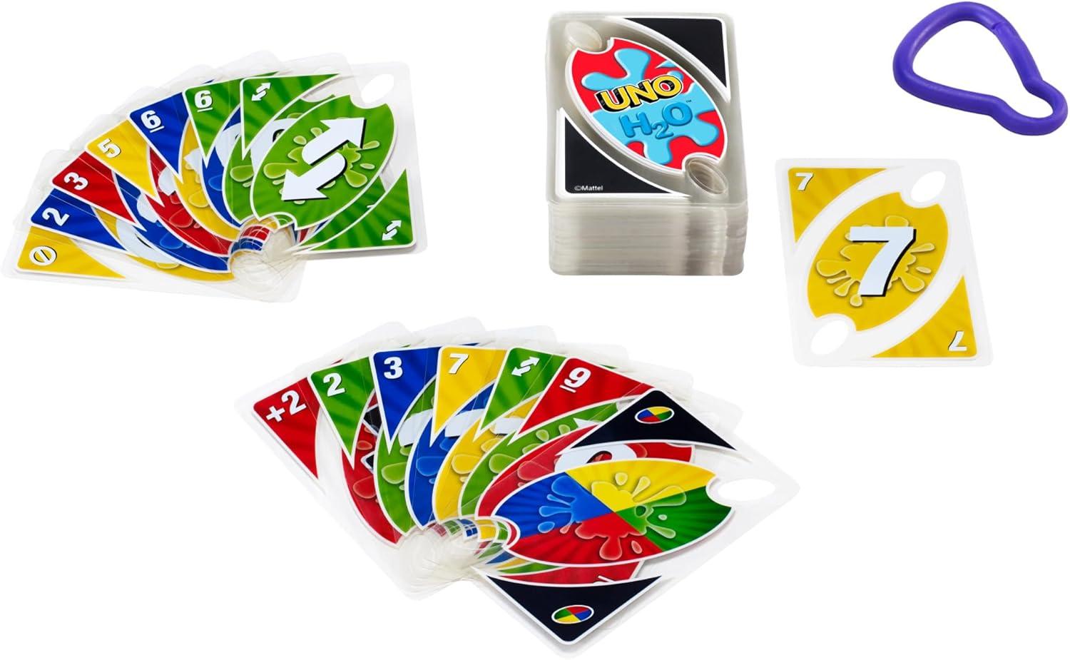 imageUNO Sport Jeu de 108 Cartes en Plastiques impermables avec Un Mousqueton pour Transport Facile Jeu de Socit Jeu de Bain 2 10 Joueurs Individuellement ou par quipes Ds 7 Ans P1703UNO H2O