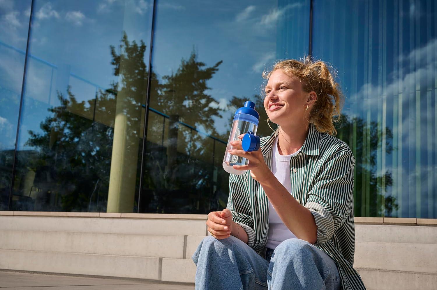 imageMepal Bouteille deau Vita Grande bouteille deau 2 ouvertures pour boire plus facilement Bouteille rechargeable Gourde de sport 900 ml Nordic blueVivid Blue