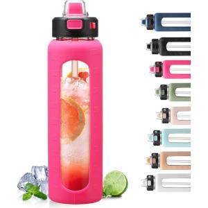 BLUEGO 900ML Bouteille d&rsquo;eau en Verre avec Poignée et Paille Bouteille d&rsquo;hydratation avec Manchon en Silicone et Marquage du Temps Gourde de Motivation pour Gym Sport Extérieur Anti-fuite, Bleu foncé(Rouge)