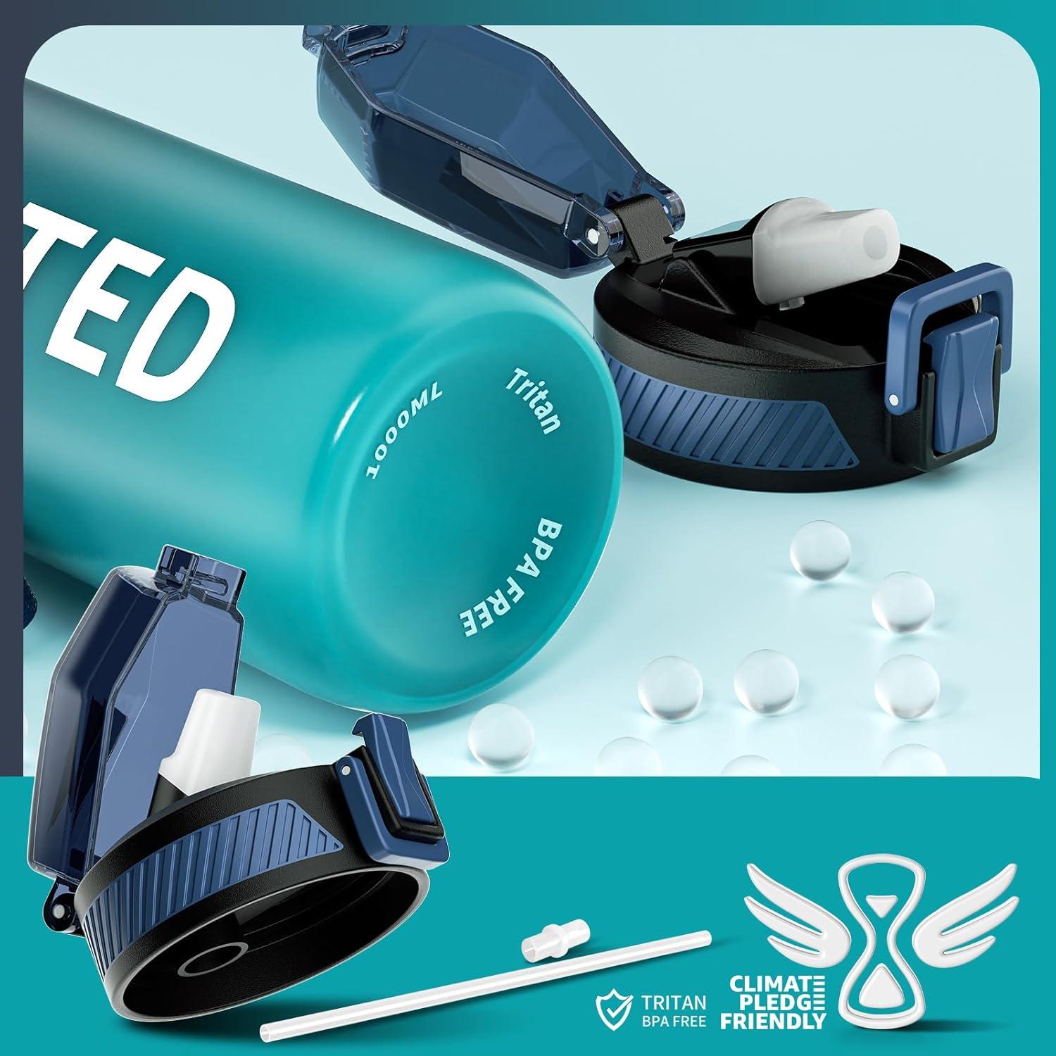 image:imageGourde 1L Gourde Sport avec Paille et Gradue 1 Litre tanche Bouteille dEau avec Brosse Gourdes Motivation sans BPA pour Fitness Bureau lcole YogaBleu Fonc