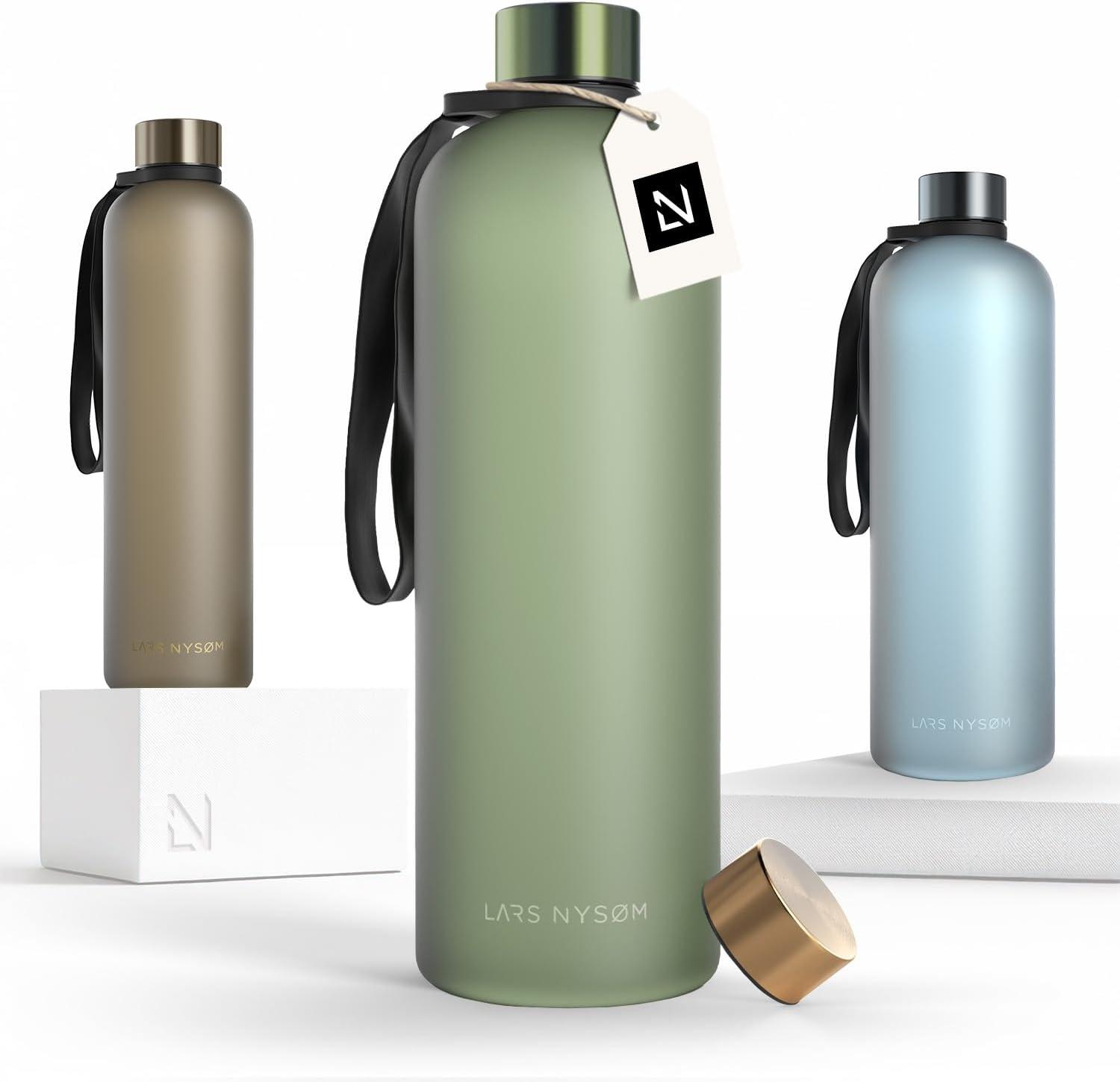 image:imageLARS NYSM Gourde 1l Bouteille deau 1000ml Gourde de sport ultralgre en Tritan Idal pour le sport le bureau le yoga les enfants 2 couvercles inclus Carbon Black 1000mlSage Green