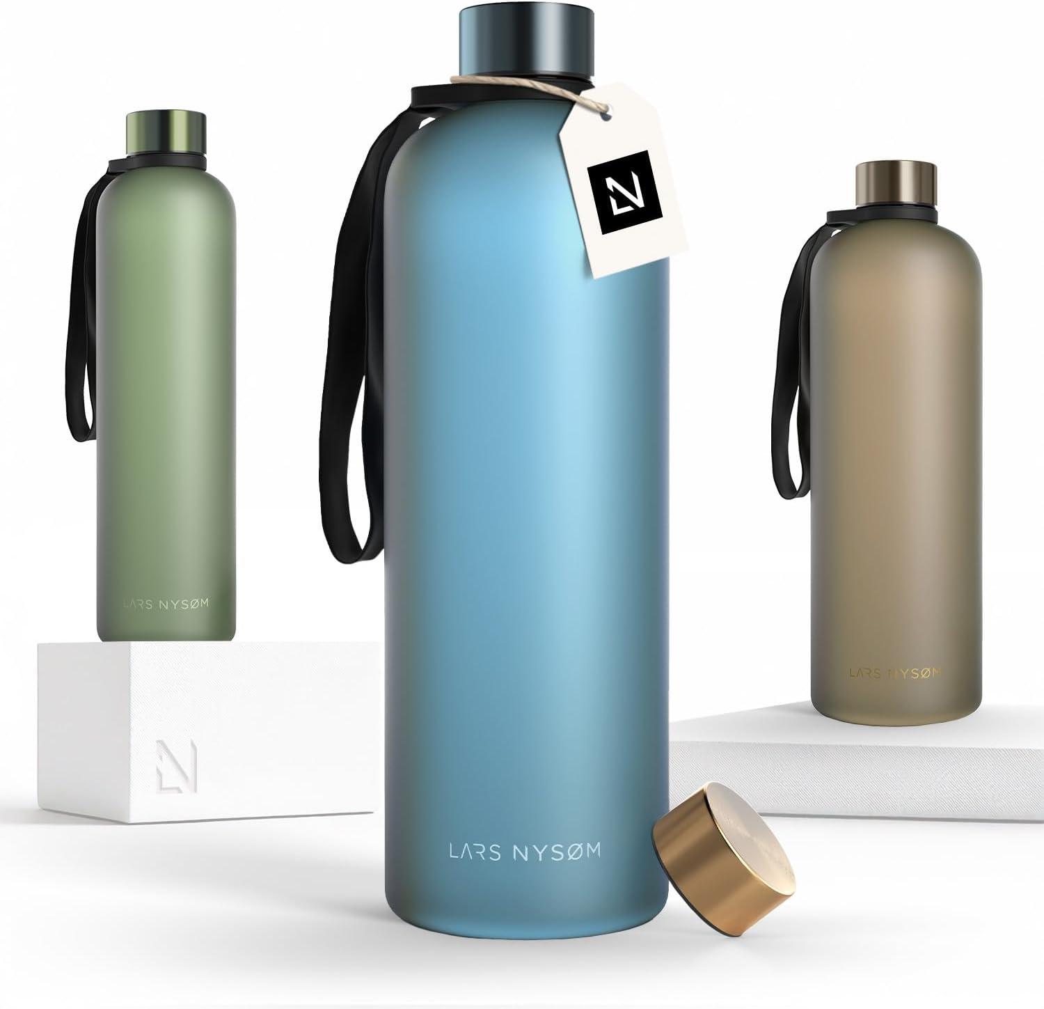 image:imageLARS NYSM Gourde 1l Bouteille deau 1000ml Gourde de sport ultralgre en Tritan Idal pour le sport le bureau le yoga les enfants 2 couvercles inclus Carbon Black 1000mlCalypso Blue