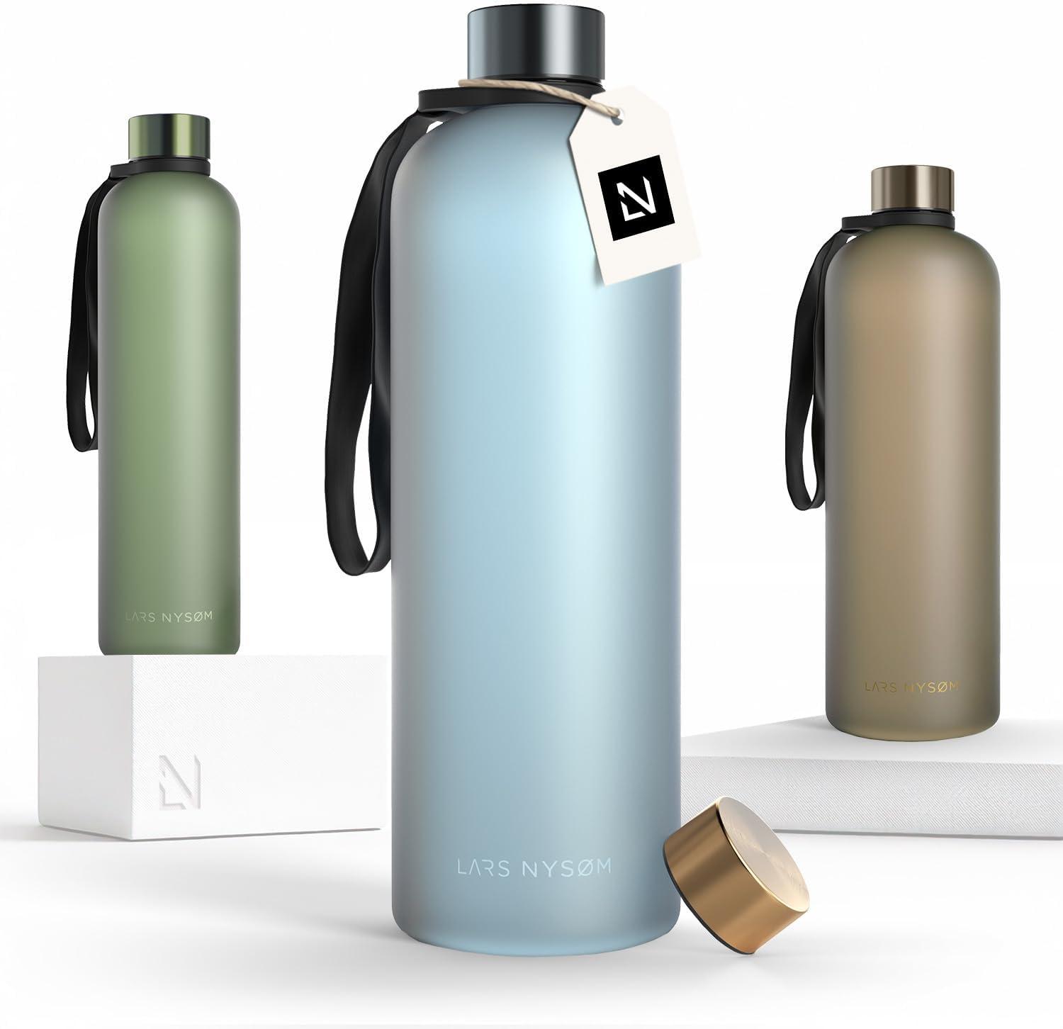 image:imageLARS NYSM Gourde 1l Bouteille deau 1000ml Gourde de sport ultralgre en Tritan Idal pour le sport le bureau le yoga les enfants 2 couvercles inclus Carbon Black 1000mlSky Blue