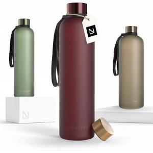LARS NYSØM Gourde 1l | Bouteille d&rsquo;eau 1000ml | Gourde de sport ultralégère en Tritan | Idéal pour le sport, le bureau, le yoga, les enfants | 2 couvercles inclus (Carbon Black, 1000ml)(Berry Red)