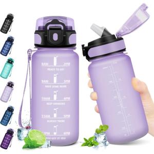 KollyKolla Gourde 500ml, Bouteille d&rsquo;eau Enfant, Gourde Paille, Étanche & Réutilisable, Sport avec Marqueur de Temps, Motivation pour Enfant, Cyclisme, Bureau, Camping, l&rsquo;école(17oz-500ml | Paille | Mat Violet Clair)