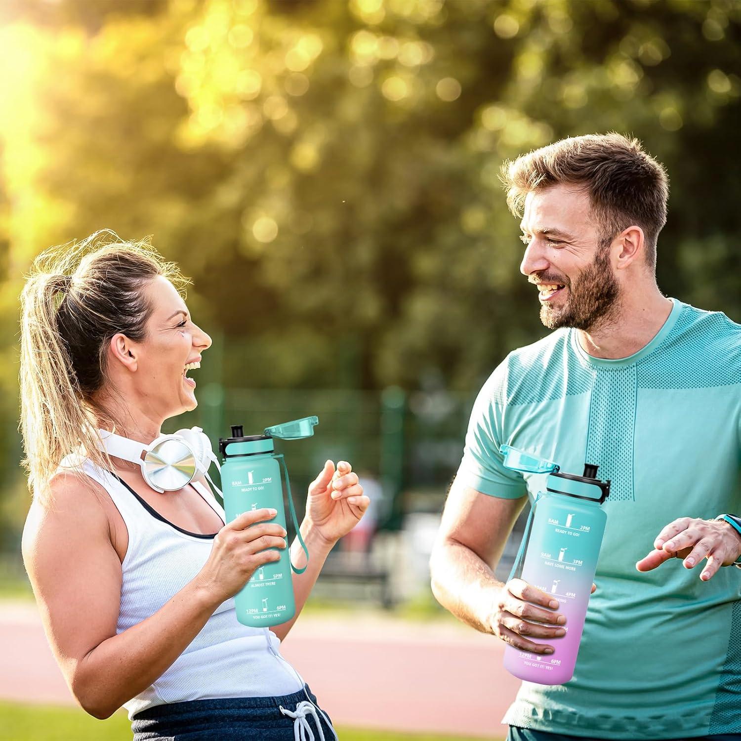 image:imageHoneyHolly Gourde Sport 1500ml tanche ampamp Rutilisable Bouteille Motivation avec Filtre Gourde Bouteille deau Gourdes pour Gym Ecole Cyclisme Plein air SportBleu Vert1l