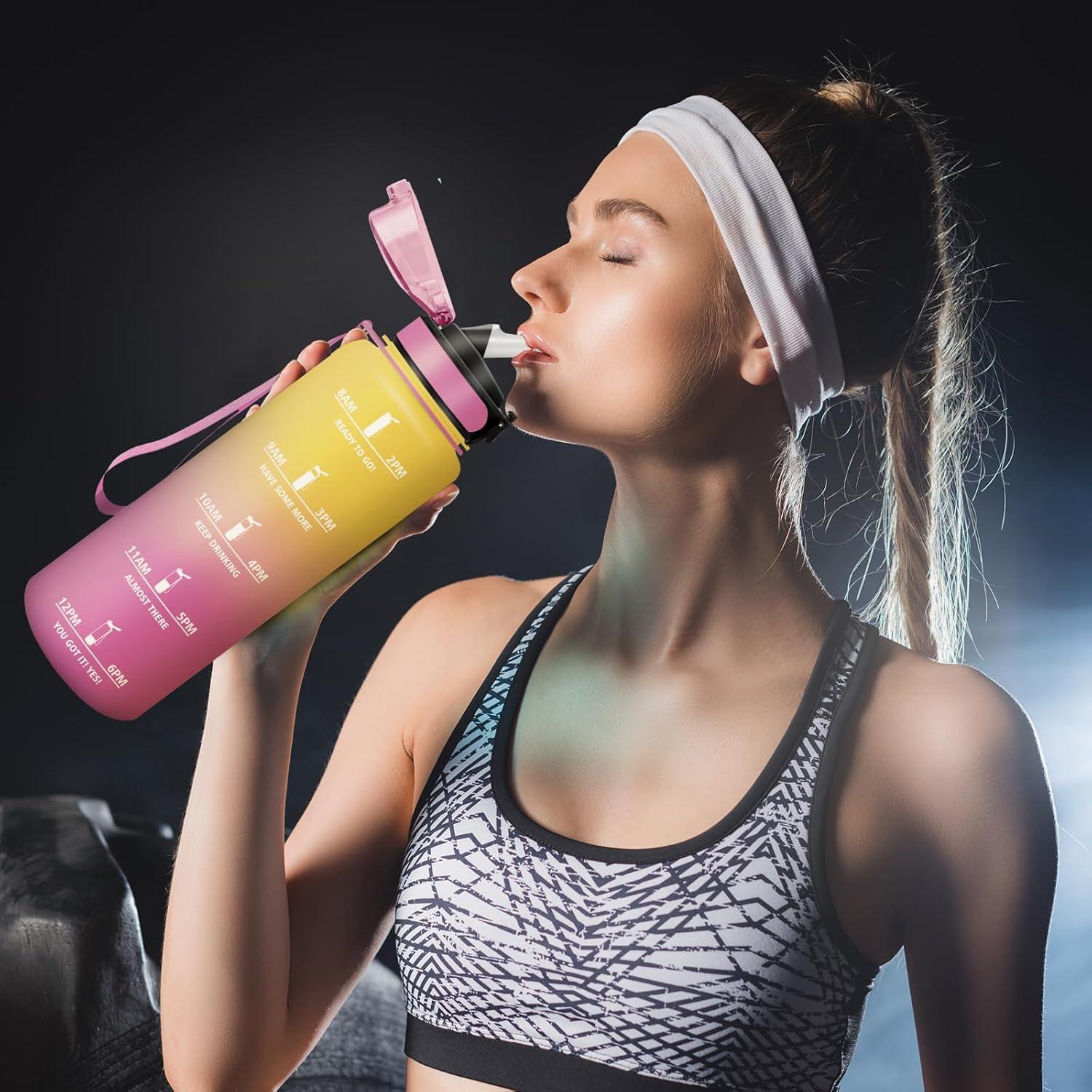 image:imageHoneyHolly Gourde 15L Bouteille Gourde Sport avec Paille Gourde Motivation avec Marqueur de Temps Bouteille deau tanche Bouteille deau pour Randonne Camping Fitness CyclismeJaune Rose1 5 L
