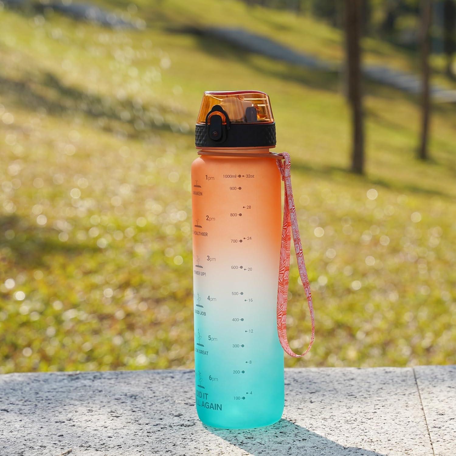 image:imageGOPPUS 1L32oz Bouteille deau avec paille Motivational tanche Boissons Bouteille avec marquages de lheure Tritan Bouteille de Sport pour lcole de Gym Grande bouteille deau pour Adulte Sans BPAVert Orang