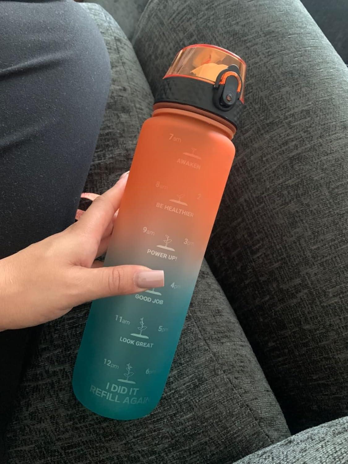 image:imageGOPPUS 1L32oz Bouteille deau avec paille Motivational tanche Boissons Bouteille avec marquages de lheure Tritan Bouteille de Sport pour lcole de Gym Grande bouteille deau pour Adulte Sans BPAVert Orang