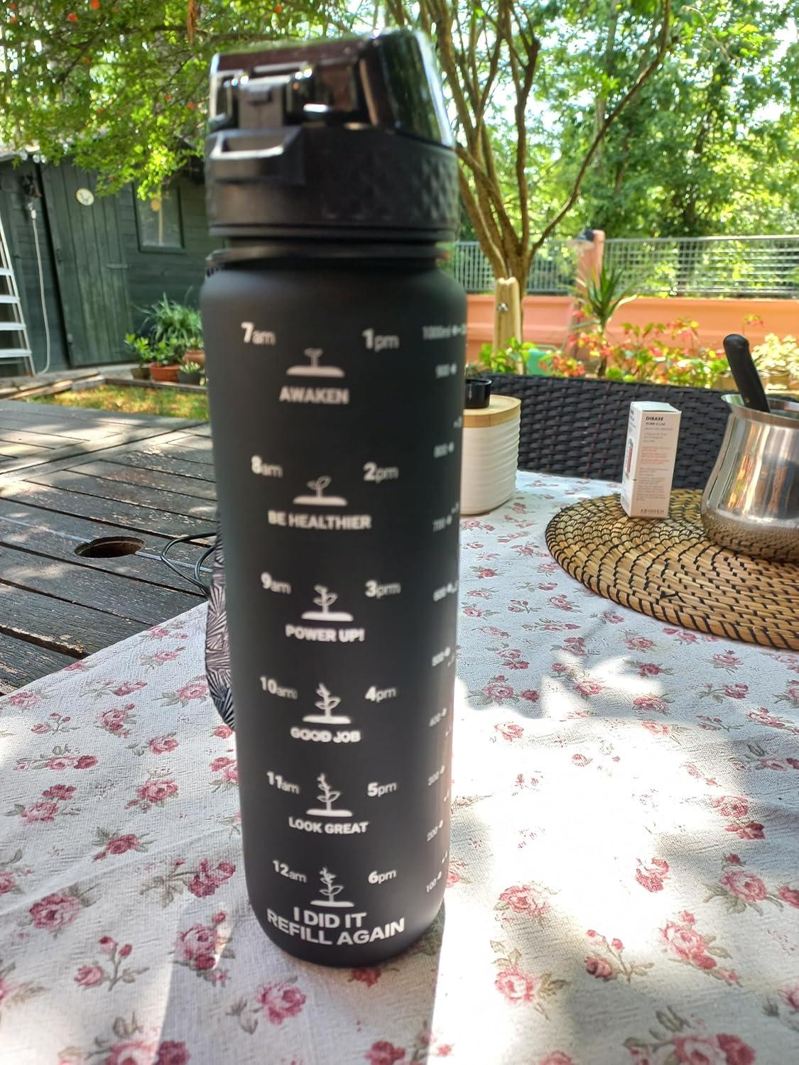 image:imageGOPPUS 1L32oz Bouteille deau avec paille Motivational tanche Boissons Bouteille avec marquages de lheure Tritan Bouteille de Sport pour lcole de Gym Grande bouteille deau pour Adulte Sans BPANoir