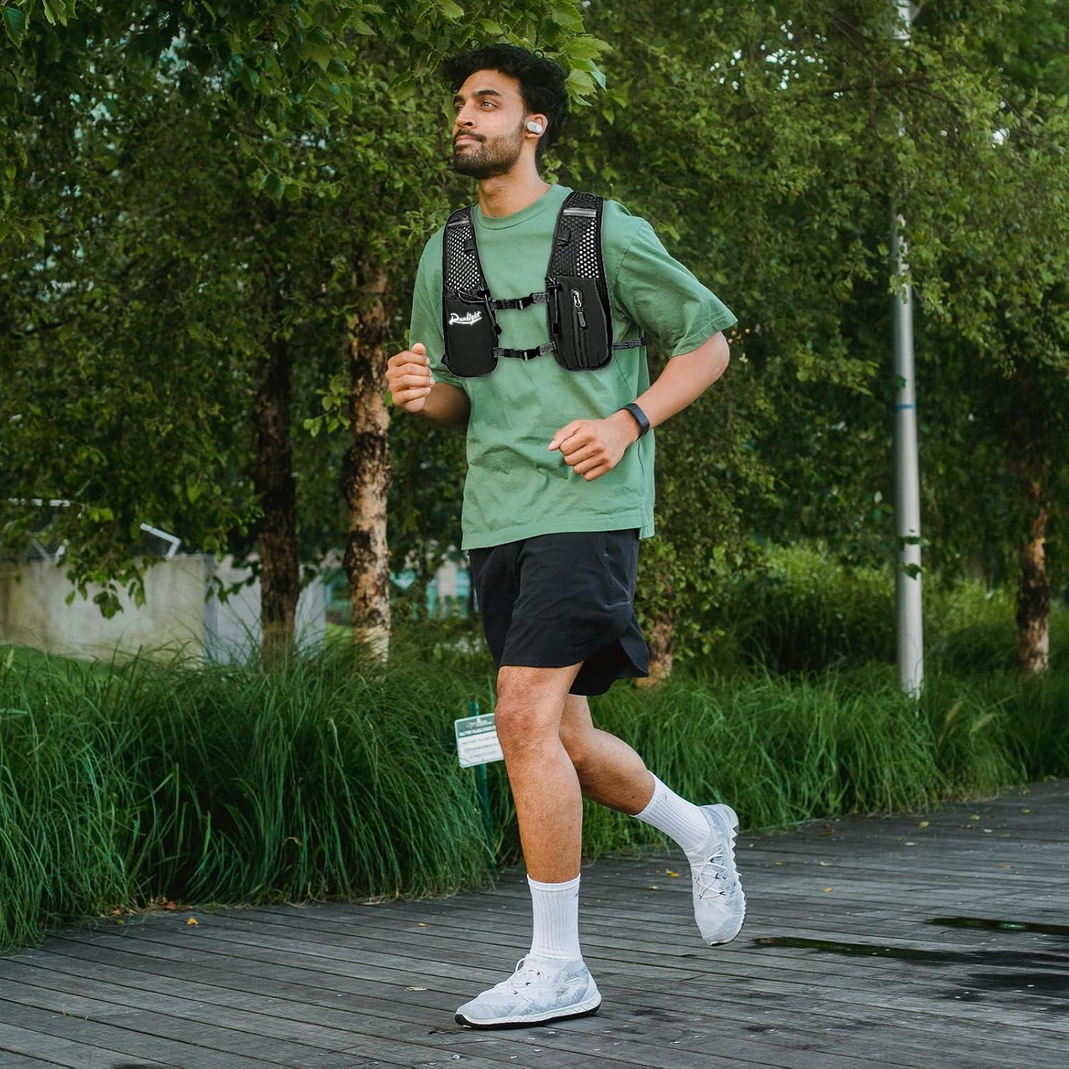 image:imageGilet de course pour homme et femme sangles de poitrine rglables gilet dhydratation avec bouteille deau de 1500 mlNoir