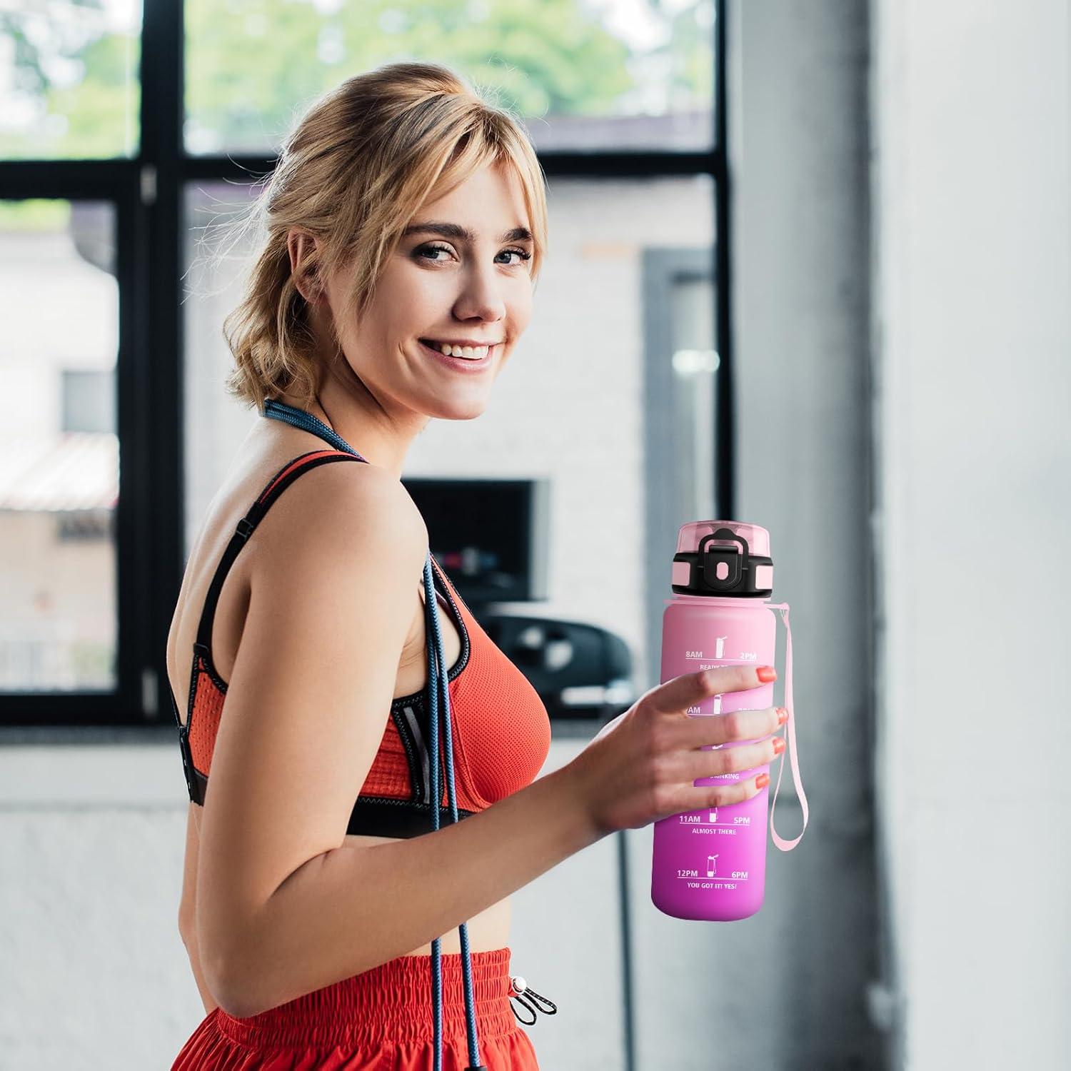 image:imageKollyKolla Gourde 1L Bouteille Motivation tanche avec Filtre sans BPA Bouteille Sport avec Marqueur de Temps Gourde Rutilisable pour Adulte lcole Sport Bureau Yoga Camping1000ml Rose Clair Rose
