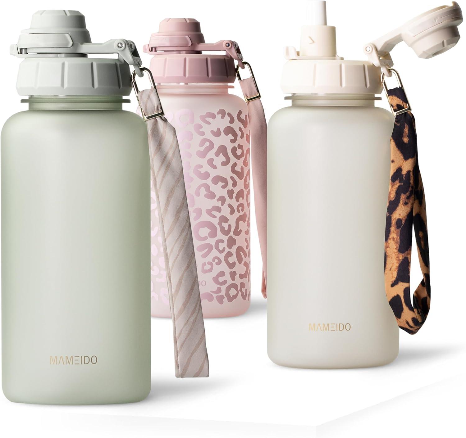 image:imageMAMEIDO Gourde avec Paille 1 l Marqueur de Temps de Motivation Gourde Sport avec Dragonne Gourde tanche Bouteille deau sans BPA Water Bottle Wild CandyDesert Sage