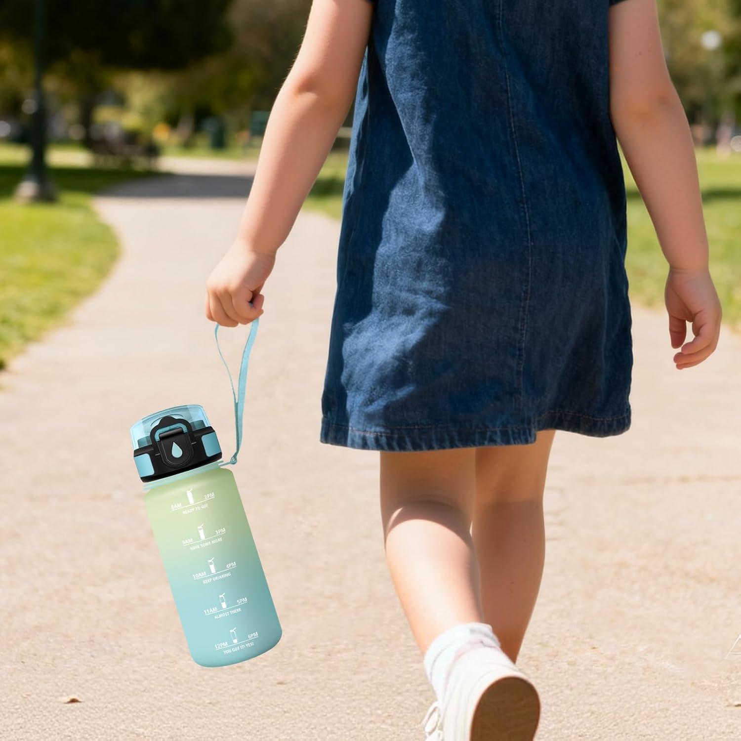 image:imageMotswedi Gourde Enfant 500 ml AntiFuite Gourde Paille avec Marqueur de Temps Bouteille deau Poigne de Transport Bouteille avec Paille pour Lcole Sport Yoga Blanc Cass Bleu ClairBlanc Cass Bleu Clair