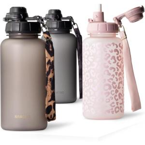 MAMEIDO Gourde avec Paille 1 l, Marqueur de Temps de Motivation, Gourde Sport avec Dragonne, Gourde étanche, Bouteille d&rsquo;eau sans BPA, Water Bottle (Wild Candy)(Urban Taupe)