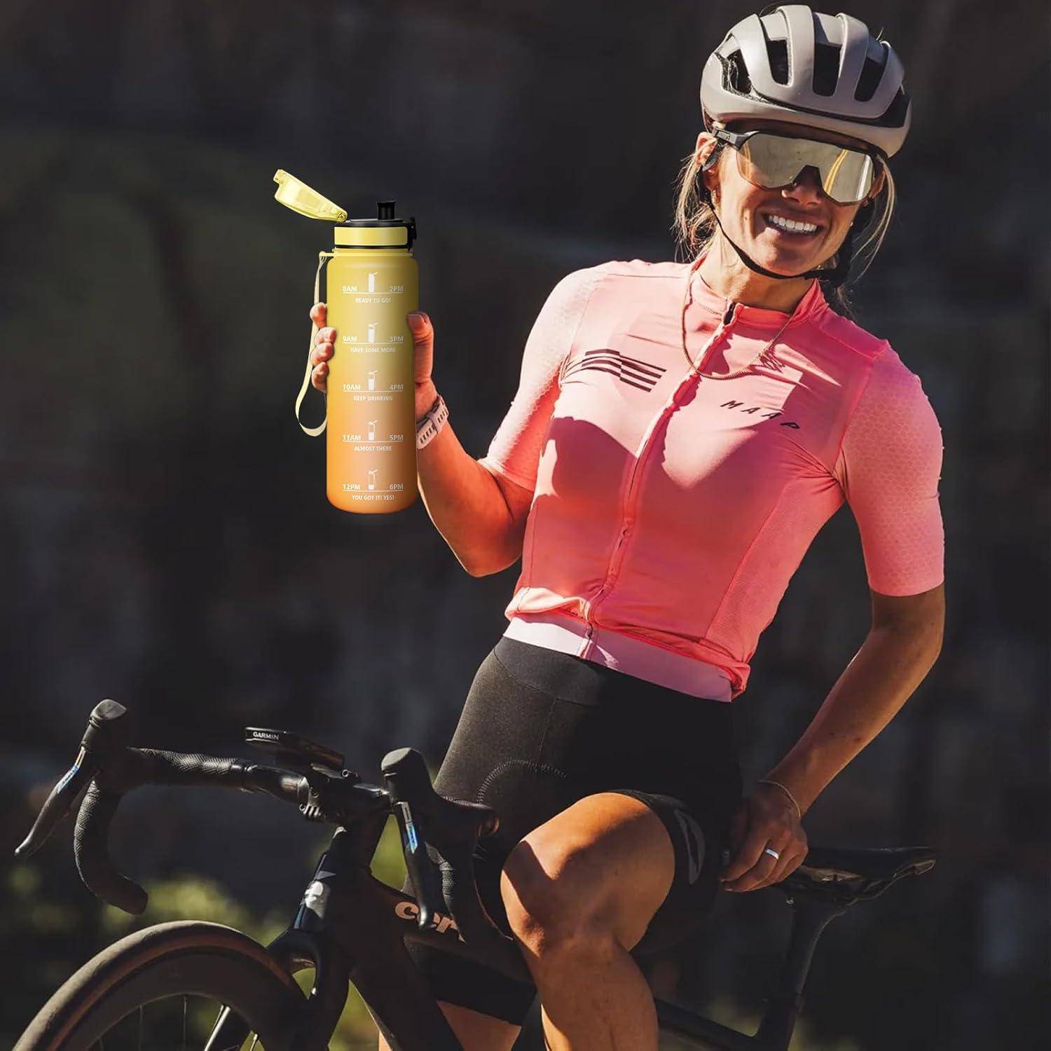 image:imageHoneyHolly Gourde 1L Rutilisable Water Bottle Sport Marqueur Horaire Bouteille tanche Portable Gourde Gradue pour Salle de Sport Vlo Bureau Extrieur cole Bouteille Eau Water BottleAmbre Orange 1000ml