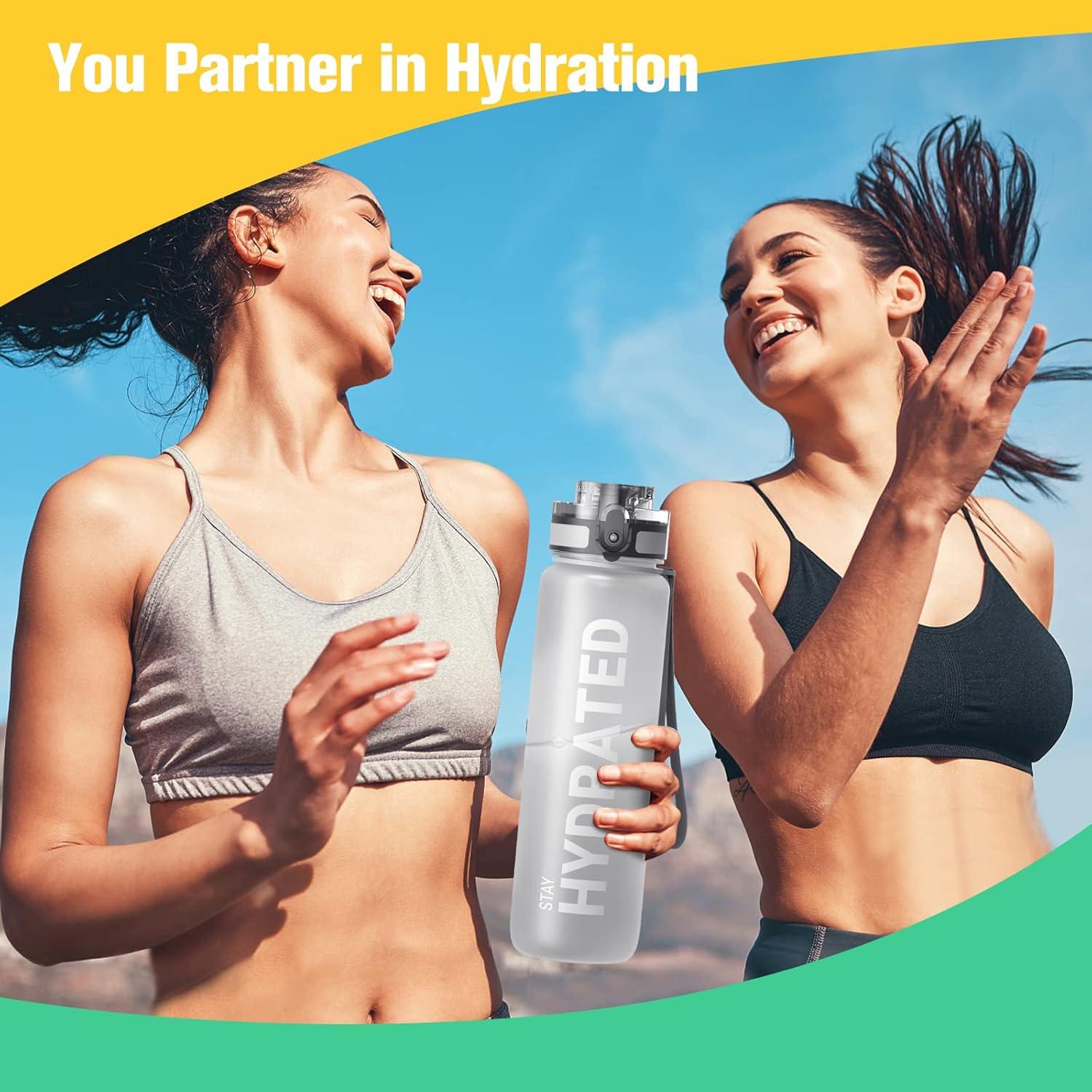 image:imageSahara Sailor Bouteille deau Gourde Sport 1L500ML750ML avec Marqueur de Temps de Motivation sans BPA tanche ampamp Rutilisable pour Sport Camping 1 BouteilleGris Brumeux
