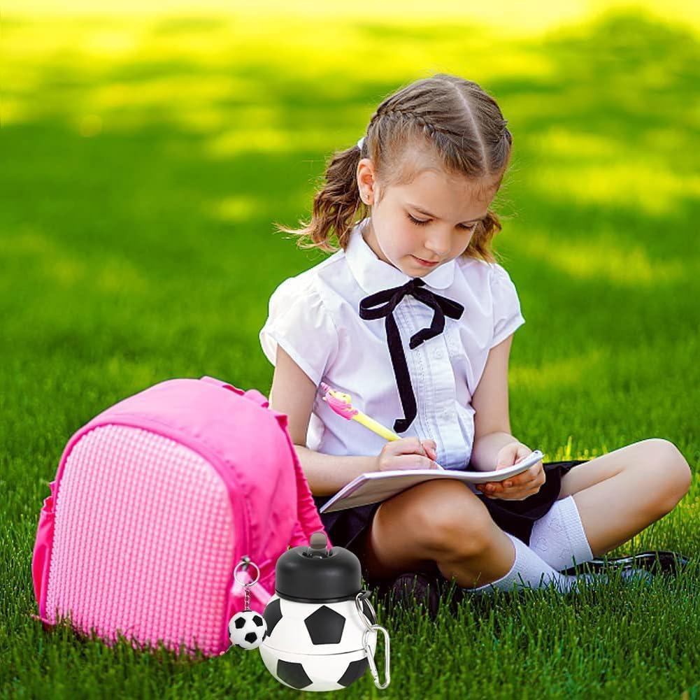image:imageBouteille deau pliable Bouteille deau en Silicone pour le Football Bouteille de Sport en Silicone pour Enfants Extrieur Voyage et Vlo fuite lpreuve Avec le trousseau de football 550ML