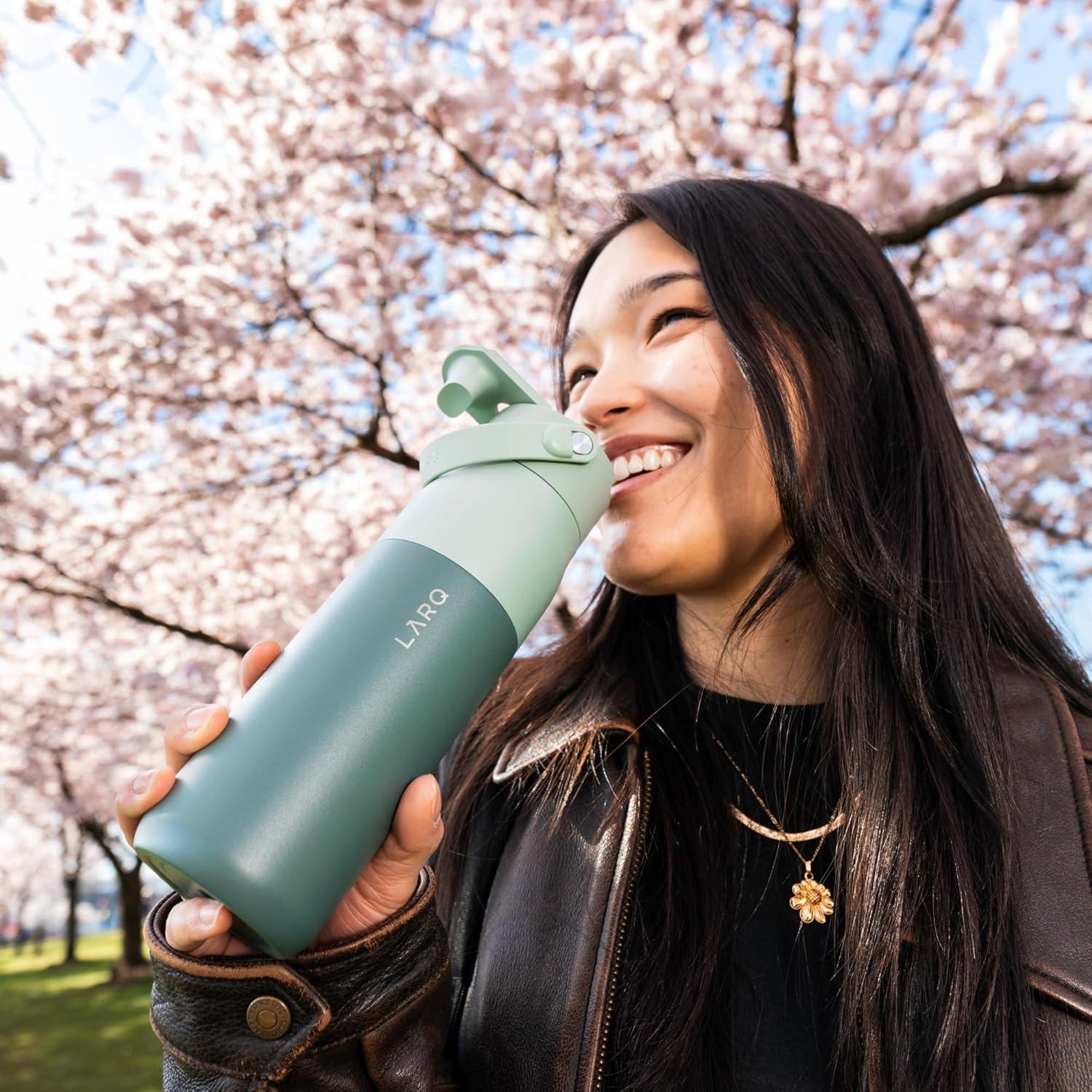 image:imageLARQ Bouteille Swig Top 680ml Bouteille large goulot en acier inoxydable isolation sous vide Garde leau froide Bouteille deau rutilisable pour le sport et les voyages Obsidian BlackEucalyptus Green
