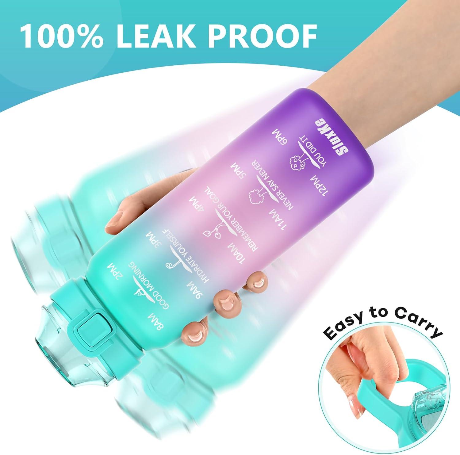 image:imageSLUXKE Gourde Inox 1L avec Marquage De Temps 1000ml Gourde en 1810 Acier Inoxydable avec Handle Rutilisables tanche sans BPA pour Adulte Sport Gym Voyage Bleu BleuVert Rose Violet