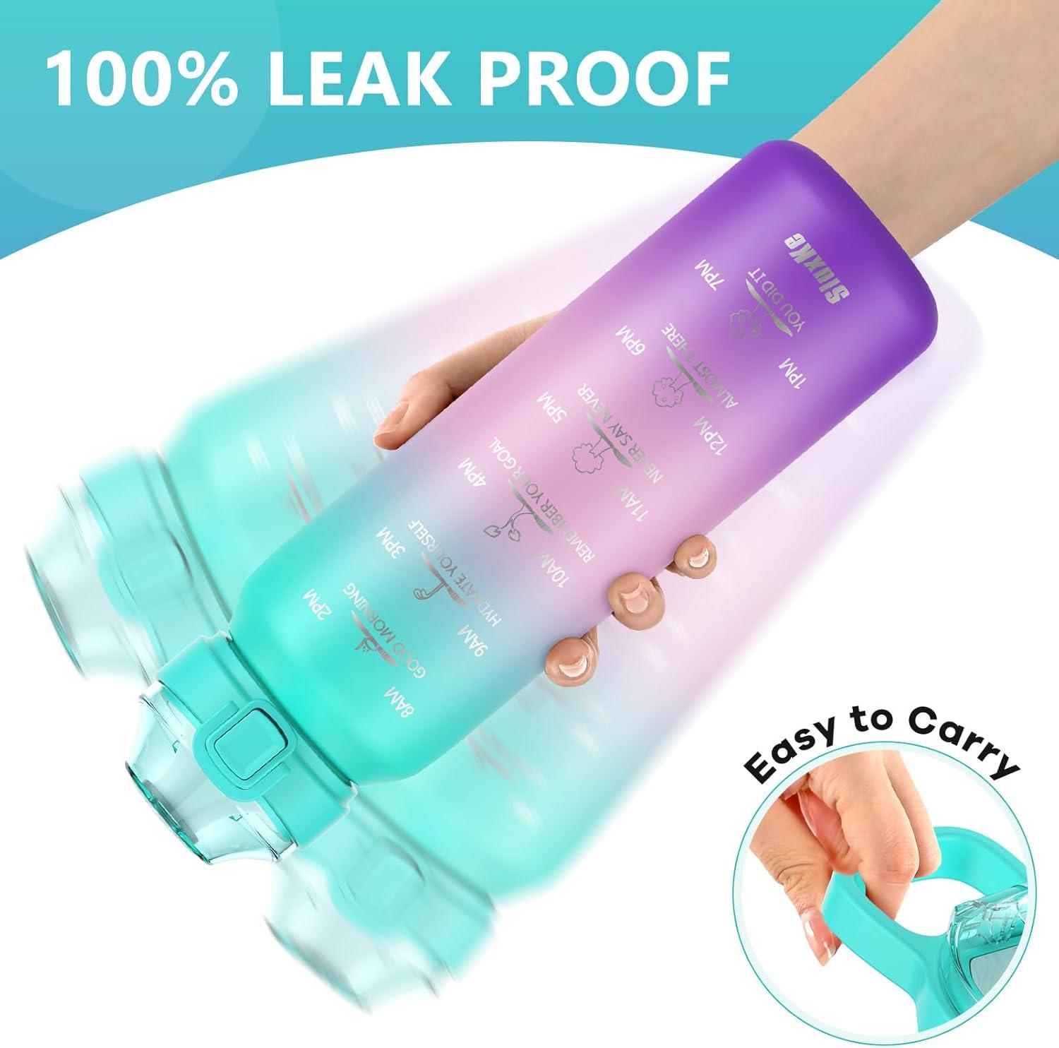 image:imageSLUXKE Gourde Inox 1L avec Marquage De Temps 1000ml Gourde en 1810 Acier Inoxydable avec Handle Rutilisables tanche sans BPA pour Adulte Sport Gym Voyage Bleu BleuVert Rose Violet