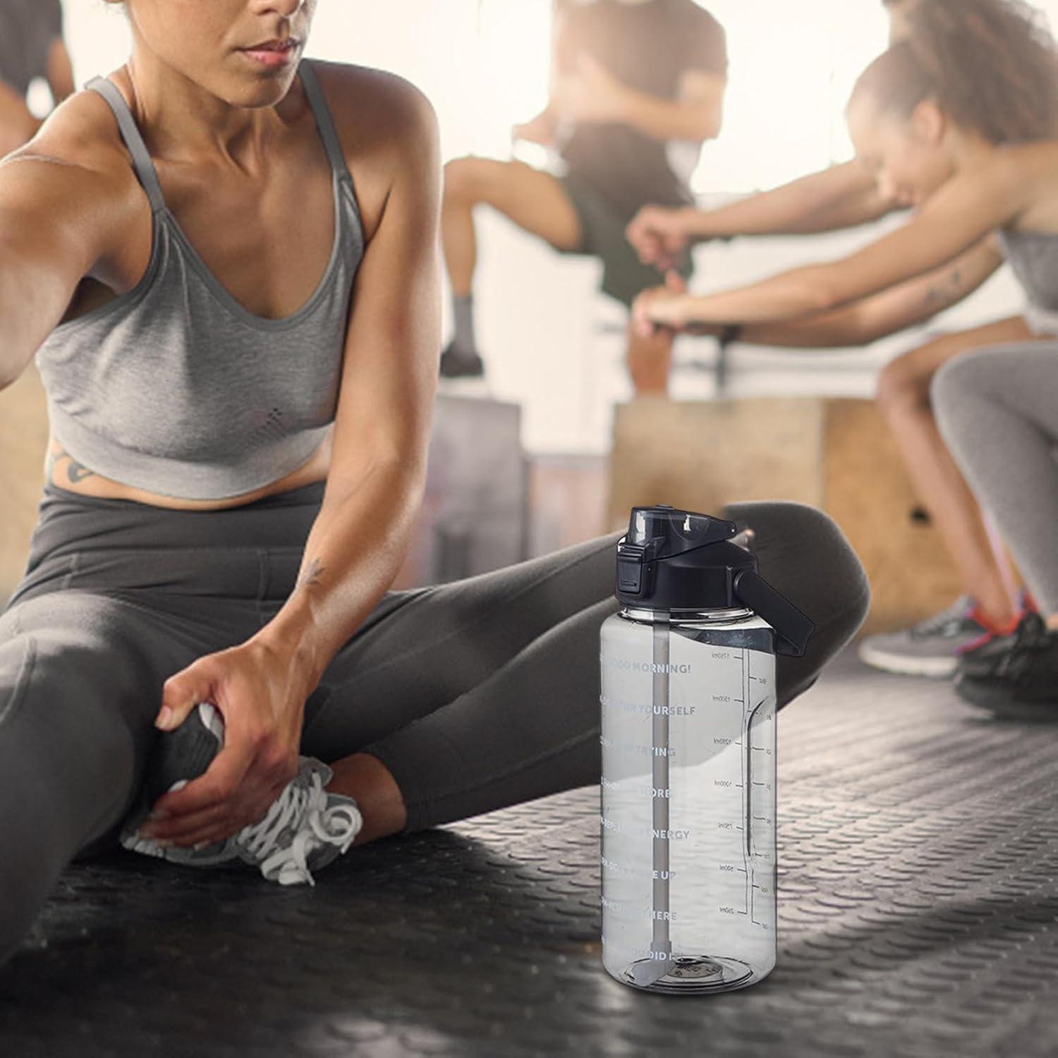 image:imageBouteille Sportive Bouteille Deau Portable en Plastique de Grande Capacit de 2 L Avec Paille et Graduation tanche Boissons Bouteille Bouteille Deau pour CoureursNoirNoir