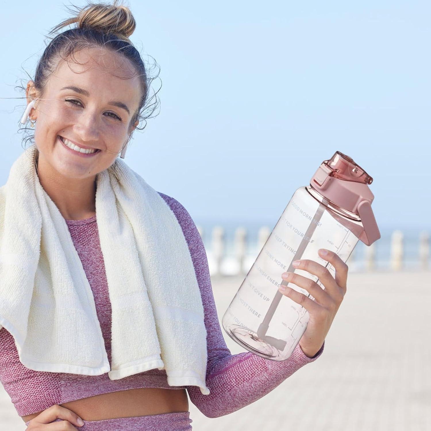 image:imageBouteille Sportive Bouteille Deau Portable en Plastique de Grande Capacit de 2 L Avec Paille et Graduation tanche Boissons Bouteille Bouteille Deau pour CoureursNoirRoses