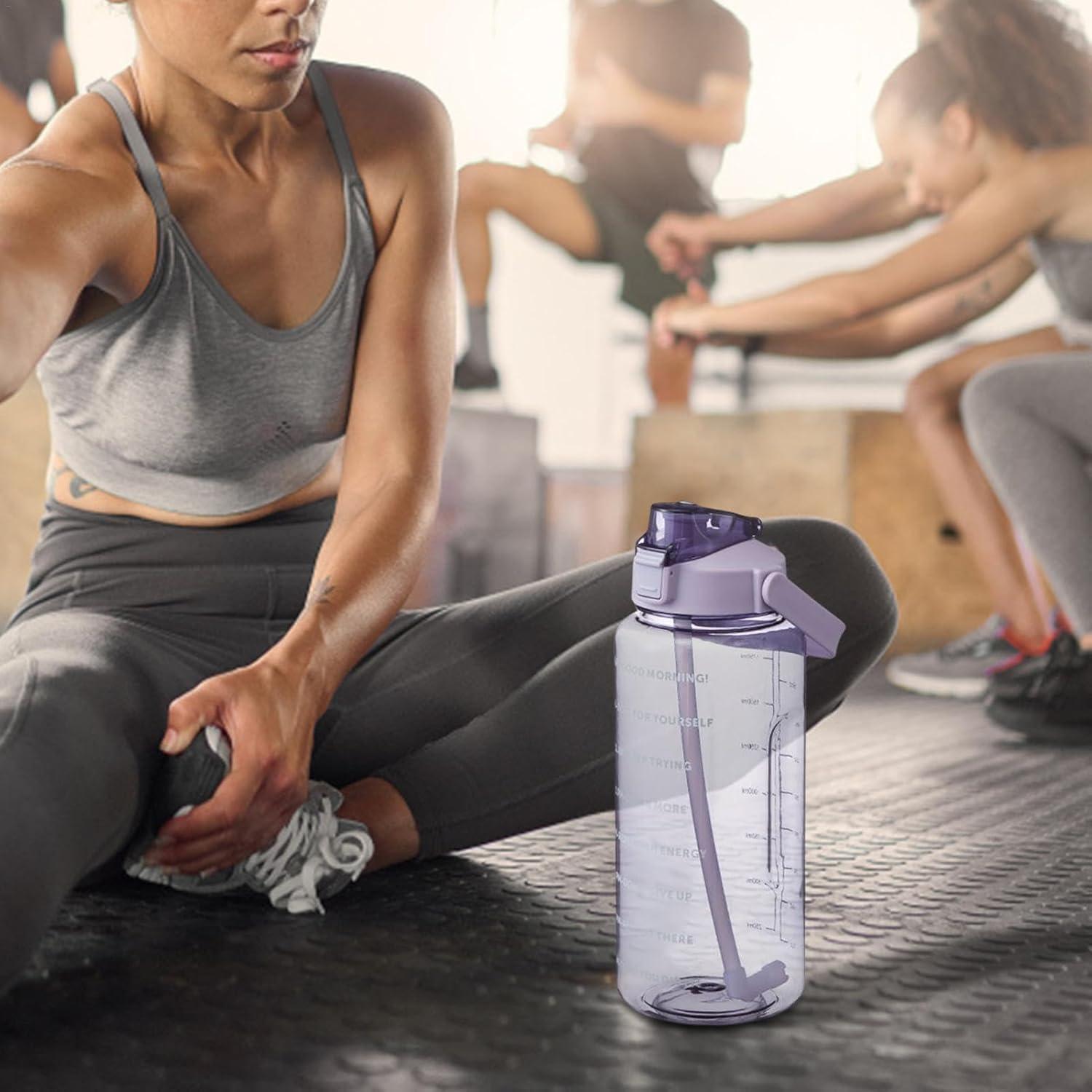 image:imageBouteille Sportive Bouteille Deau Portable en Plastique de Grande Capacit de 2 L Avec Paille et Graduation tanche Boissons Bouteille Bouteille Deau pour CoureursNoirViolet