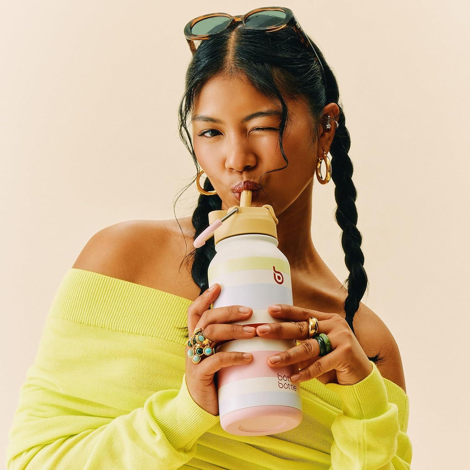 image:imageBOTTLE BOTTLE Bouteille deau isotherme en acier inoxydable de 946 ml avec paille et couvercle double usage pour salle de sport avec pilulier ciel tAurorabands
