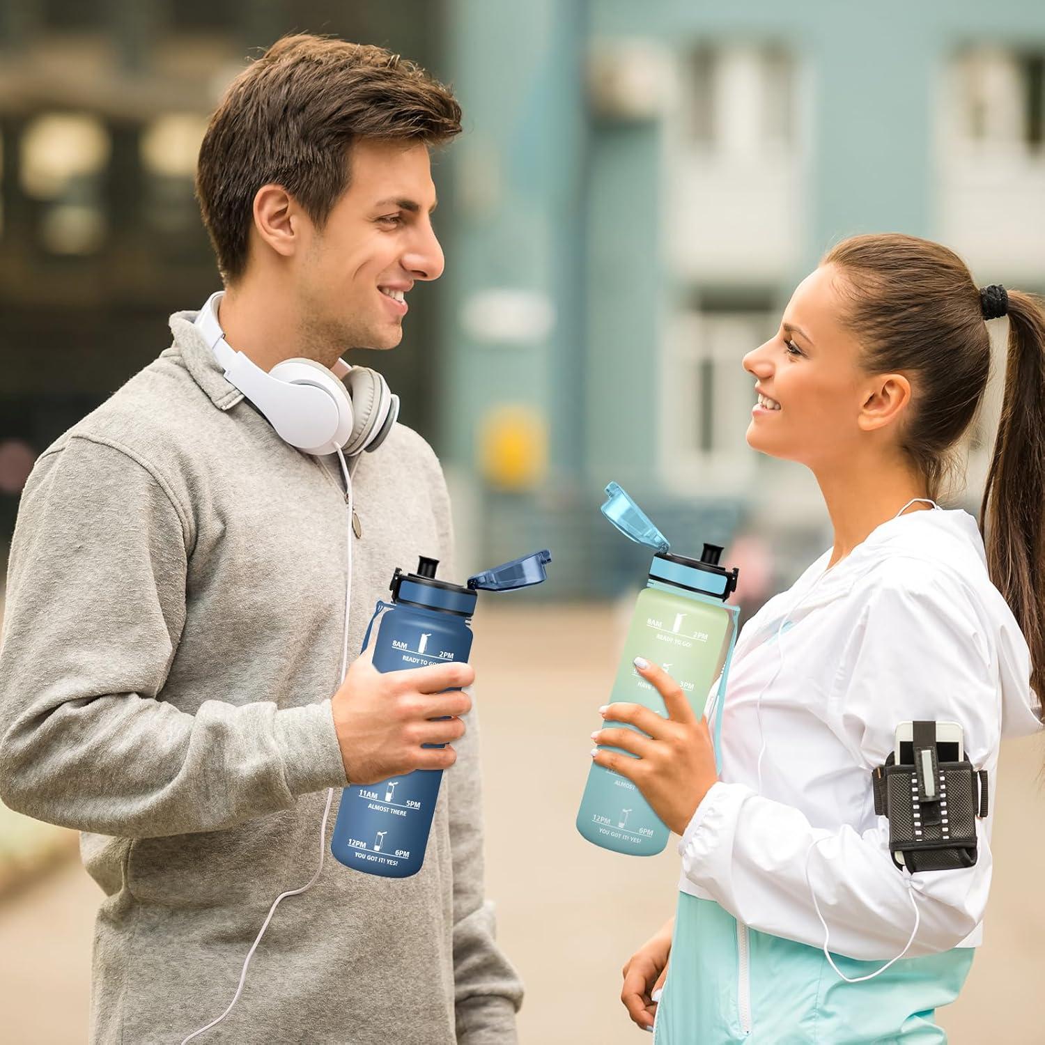 image:imageMotswedi Gourde 1l AntiFuite Gourde Sport avec Marqueur de Temps Bouteille deau Rutilisable Bouteille pour Sport Randonne Yoga Fitness Noir RougeBleu Fonc