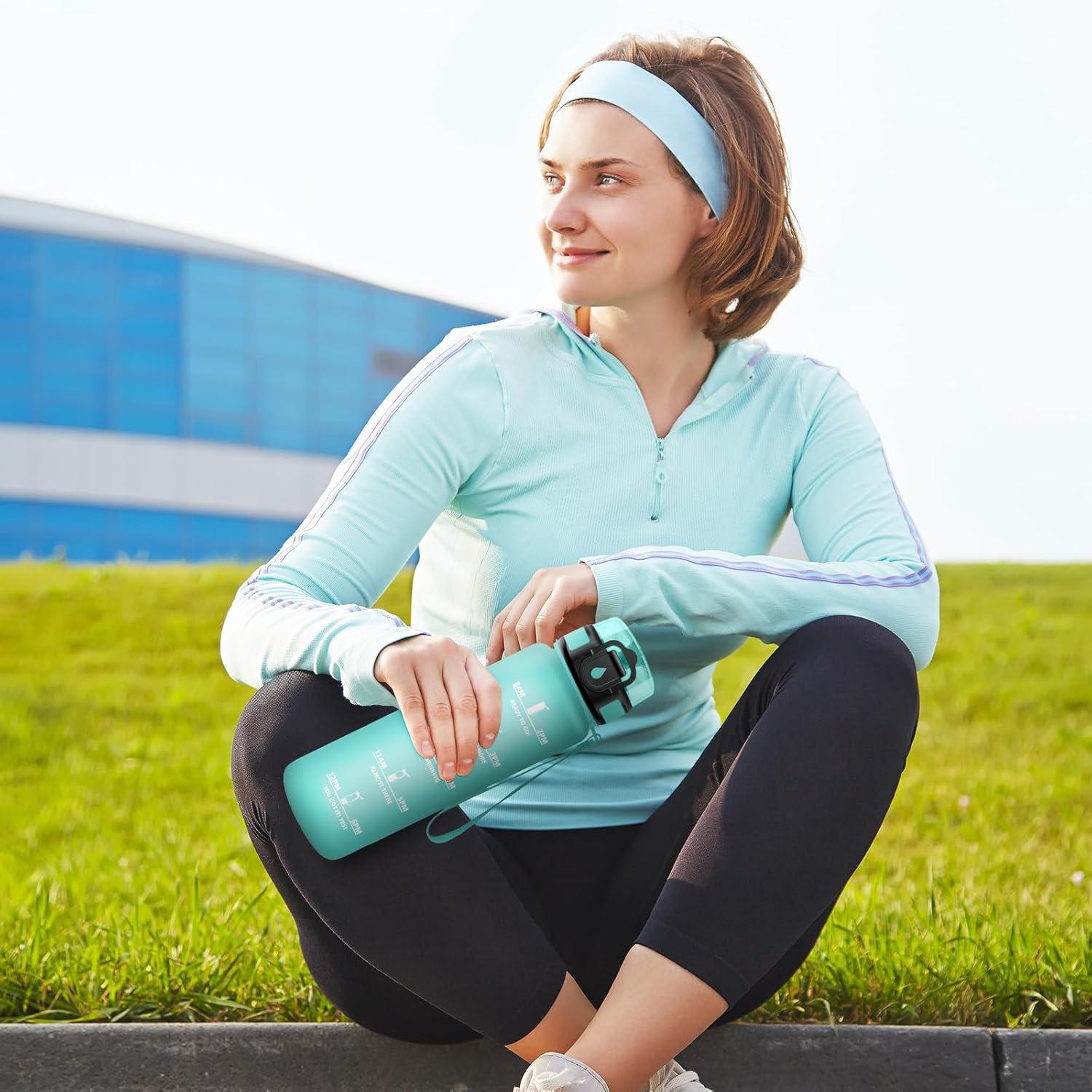 image:imageGourde Motivation 15L Gourde avec Filtre sans BPA tanche et Rutilisable Bouteille deau de Motivation avec Marqueur de Temps Bouteille Rutilisable pour lcole Sport Bureau Camping32oz1000ml Mat Bleuvert