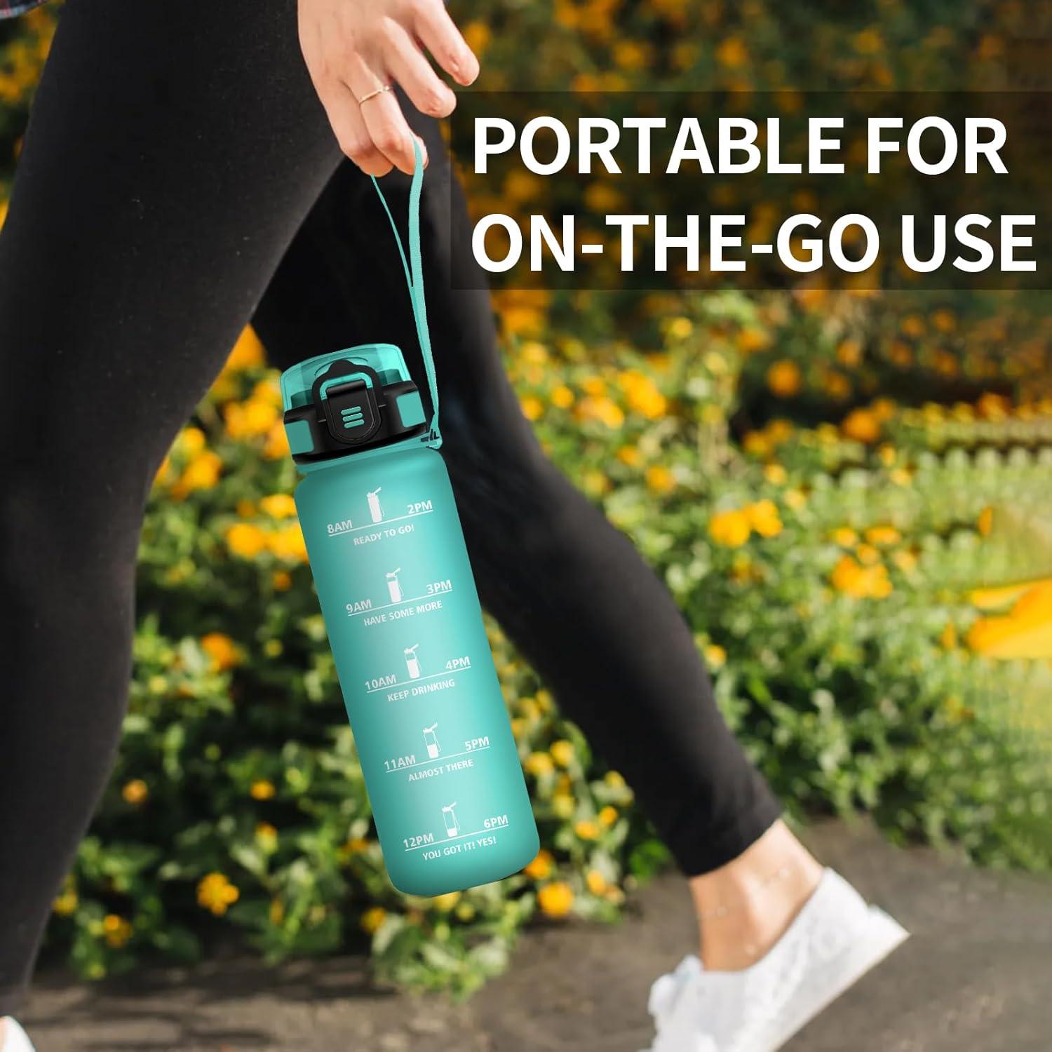 image:imageGourde 1L Gourde avec Sport Paille AntiFuite ampamp Rutilisable Bouteille deau Motivante avec Marquages de Temps Facile Nettoyer Bouteille Gradue pour Voyage Randonne Cyclisme Fitness32oz1000ml Paille Mat Bleuvert