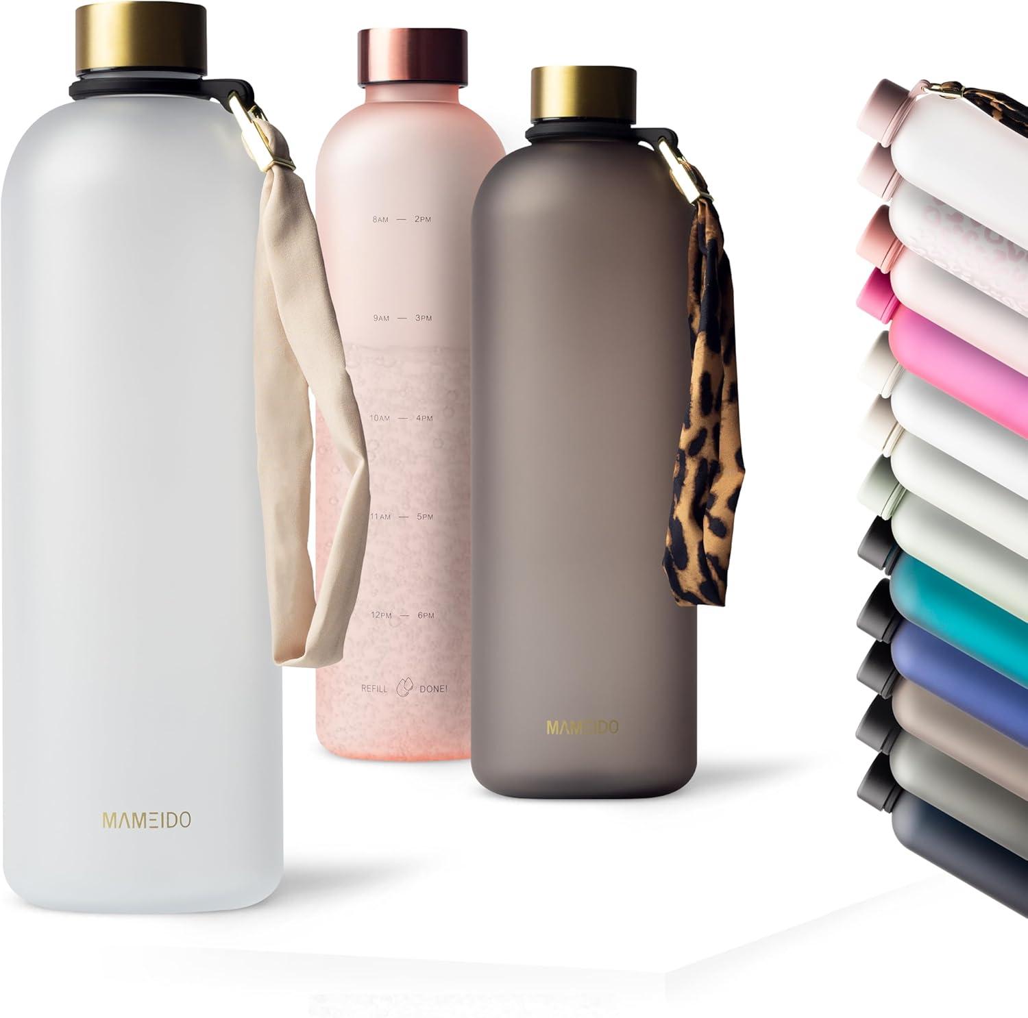image:imageMAMEIDO Gourde 1 l Bouteille deau Design Plastique avec Marqueur de Temps de Motivation sans BPA tanche Urban Taupe GoldFrosted White Gold