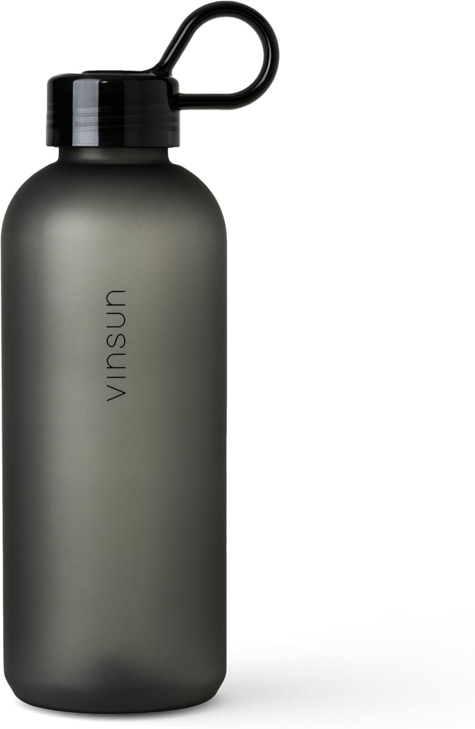 image:imageVINSUN Gourde Sport 650ml avec Poigne Rutilisable Sans BPA Tritan tanche Bouteille dEau lgre pour Sport Excursion cole BureauNoir