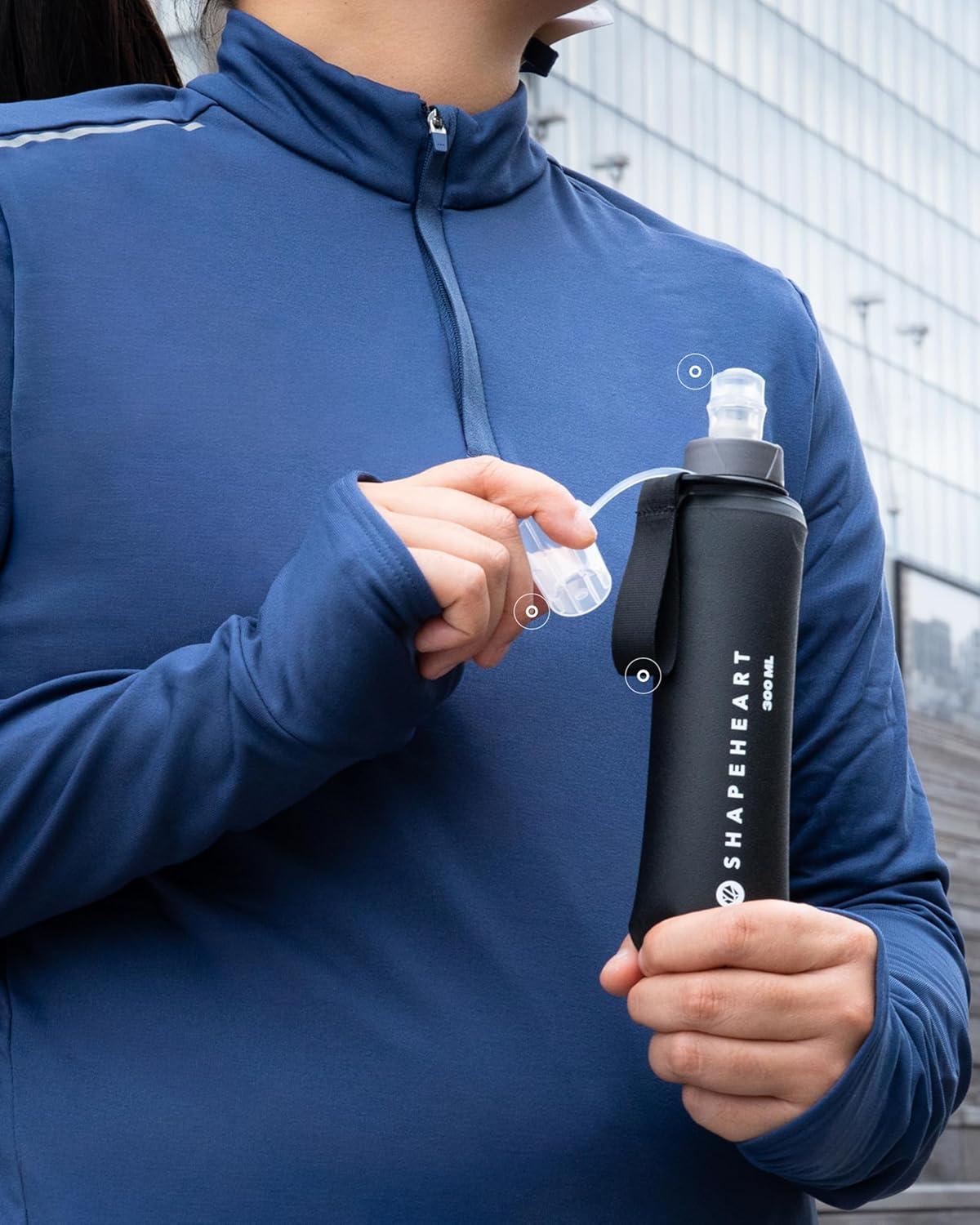 image:imageShapeheart Flasque Running avec valve anti fuite Gourde souple pliable avec bouchon anti salet Dragonne incluse idal pour le trail la course a pied et la Randonne sans BPA